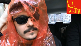 Głupi challenge - ciastko w rozpędzonym aucie
