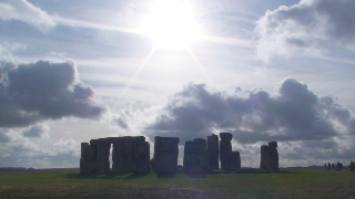 Co mówi Stonehenge?